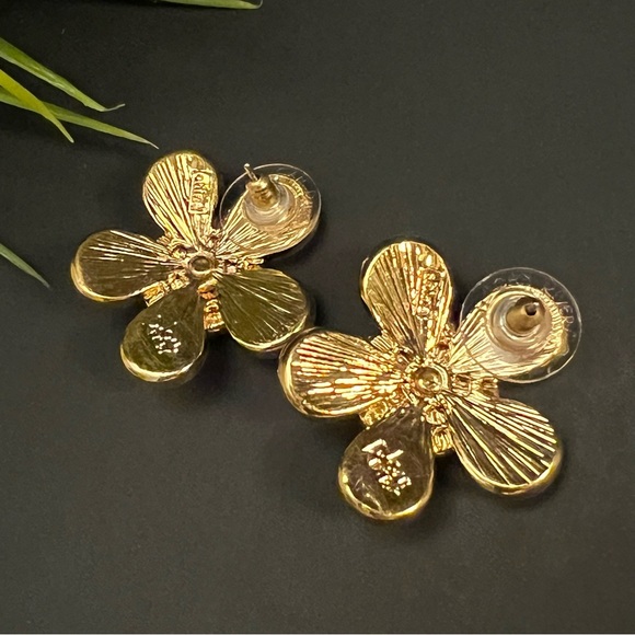 NEW Joan Rivers Flower Blossom Button Earrings - Picture 4 of 7